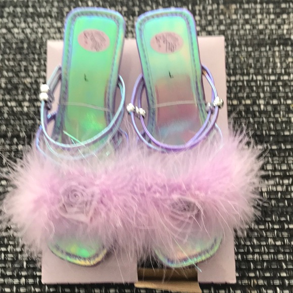 Other - 🆕Princess fashion shoes for kids! Size L